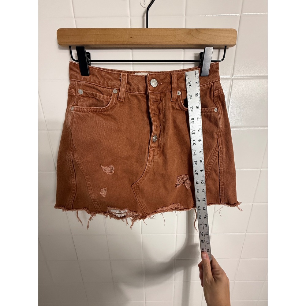 Free People Rust Distressed Denim Mini Skirt Button Fly Frayed Hem Size 25 - Picture 4 of 5